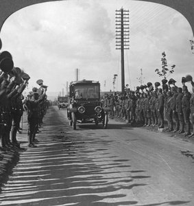 軍への王室訪問、カナダ人による熱狂的な歓迎、第一次世界大戦、c1914-c1918。 作： Realistic Travels Publishers