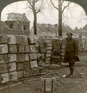 カンブレー、第一次世界大戦、1914-1918の近くで放棄されたドイツの弾薬。