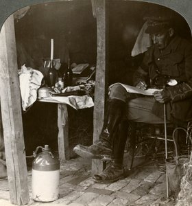 攻撃的、第一次世界大戦、1914-1918の前に詳細を勉強していたダッグアウトの職員 作： Realistic Travels Publishers
