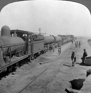 装甲車の列車負荷、南西アフリカ、第一次世界大戦、1914-1918。 作： Realistic Travels Publishers