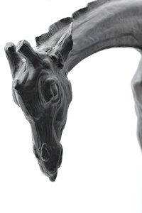 頭を下げた大きなキリン、モデル1909-10、1913年以前に鋳造（ブロンズ）（3084917-43も参照） 作： Rembrandt Bugatti