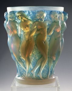 バカンテ、1927年（オパールガラス）