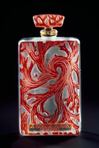 Forvil社の香水「Red Coral（Le Corail Rouge）」のガラス製フラコン 作： Rene Jules Lalique