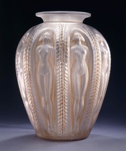 Luxembrourg、記念碑的な成形ガラスの花瓶、 作： Rene Jules Lalique