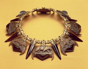 タイガーネックレス、1904年頃（ミクストメディア） 作： Rene Jules Lalique
