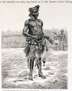 Azandeh（Nyam-Nyam）Binsaまたは魔女の医者、Jahrmargtによって彫刻された、フリードリッヒラッツェル教授の「人類の歴史」から出版。 1904年（彫刻） 作： Richard Buchta