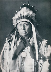 1912年のウォーペイントのスー族の首長