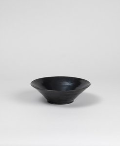 黒釉の器 作： Roger Eliot Fry