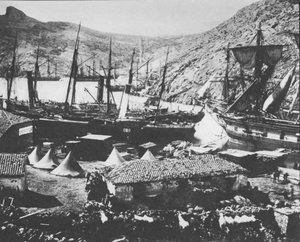 クリミア戦争中のバラクラバ港 作： Roger Fenton