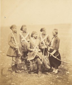 イスマイル・パシャとその随行者たち。 作： Roger Fenton