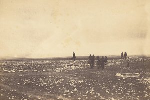 キャスカルツ・ヒルで見張りをしている警官たち。 作： Roger Fenton