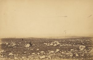 セバストーポルの高原 IX. 作： Roger Fenton
