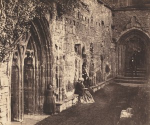 回廊、ティンターン修道院、1854 年。 作： Roger Fenton