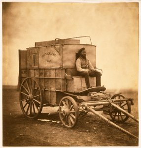クリミアでのマーカススパーリングの写真家ヴァン、1855年（塩写真） 作： Roger Fenton