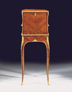 ルイ15世のジュエリーホルダー 作： Roger Van Der  Cruse