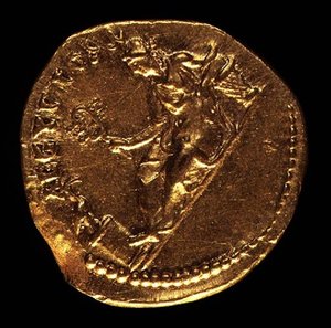 ハドリアヌス帝（AD 117-AD 138）によって鋳造されたAureus（リバース）。 （金）碑文：AEGYPTOS（表側は119152を参照） 作： Roman