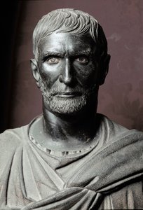 ブルータスの胸像（Bruto Capitolino）（カピトリン） - ブロンズ彫刻、紀元前300年、Dim.79cm - ローマ、カピトリーニ美術館、パラッツォ・デイ・コンセルヴァトーリ、トリオンフィ礼拝堂 - カピトリン・ブルータスとして知られるルキウス・ユニウス・ブルータスの胸像 - ブロンズ彫刻