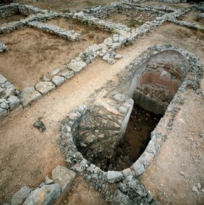 グレコ・ローマ時代の都市アンプリアス（エンプリーズ）の貯水池、紀元前2世紀（写真 作： Roman