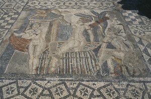 「金星の行列の家」の床からのダイアナとアクテオン（モザイク） 作： Roman