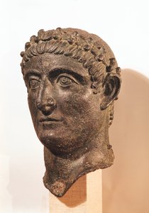 コンスタンティヌス大帝の頭部（c.274-337）（ブロンズ）