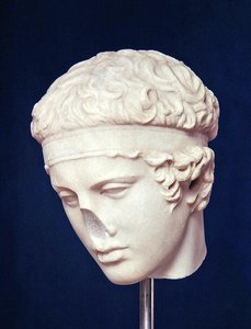 ディアドゥメノスの頭部（大理石）（293767も参照） 作： Roman