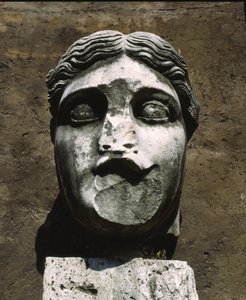 像の頭、オスティア・アンティカ、イタリア 作： Roman