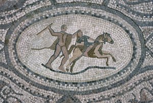 ヘラクレスとアマゾンの女王、「ヘラクレスの家」の床から（モザイク） 作： Roman