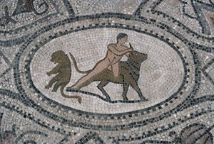 ヘラクレスとクレタ島の牛、ヘラクレスの家（モザイク）の床から 作： Roman