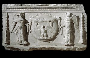ローマのコンソラツィオーネ広場にある大理石のレリーフの破片 作： Roman