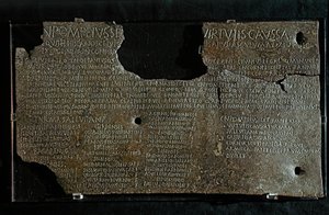 ローマ美術：ポンペイウス・ストラボーネ・グネオの法令、前98-90年