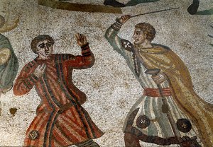 ローマのアート。モザイク「大狩り」の詳細 ローマ貴族が奴隷の一人を棒で罰する。紀元315年から350年。アルメリーナ広場、ヴィラ・ロマーナ・デル・カサーレ 作： Roman