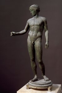 ローマの美術ギリシャの原型に倣ったブロンズ彫刻「エフェベ」 ポンペイ出土 作： Roman