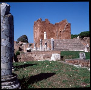 ローマ美術：オスティアの考古遺跡、議事堂跡の風景 作： Roman
