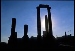 ローマ遺跡、アンマン、ヨルダン、中近東 作： Roman