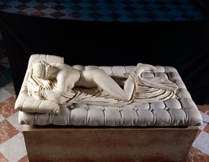 ローマ、ディオクレティアヌス浴場の紀元前2世紀の原型に倣って作られた「エルマフロディテの眠り」（大理石製
