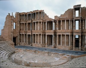 ローマの劇場の舞台（2～3世紀 作： Roman