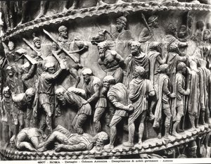 マルクスアウレリウスの柱からの詳細、ドイツ貴族の斬首 作： Roman