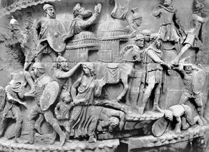 略奪中の村に到着した皇帝 マルクス・アウレリウスの円柱の細部 AD 180-196 (大理石) (モノクロ写真)