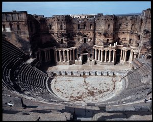 劇場の様子（写真 作： Roman