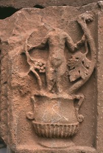 彫刻が施された建築の断片、セルティウスマーケット、帝国時代（紀元前27年-395年）（267025も参照） 作： Roman Imperial Period