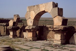 帝国時代のセルティウス市場の眺め（紀元前27年-紀元前395年） 作： Roman Imperial Period