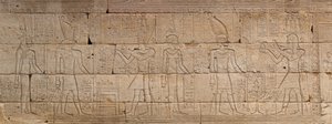 デンドゥル神殿の浮き彫り、紀元前10年頃（風成砂岩） 作： Roman Period Egyptian
