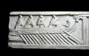 軍艦（ローレリーフ 作： Roman Roman