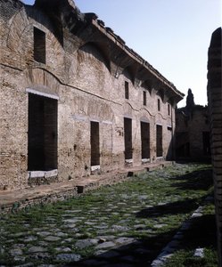 古代オスティア：Casa di Diana（ディアナの家）、Via dei Balconiにある「インスラ」。 作： Roman Roman