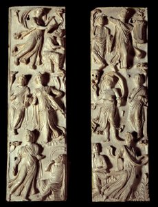古代ローマ：6人の女神と6人の詩人（または哲学者）を表す象牙彫刻の2枚組。紀元前5世紀パリ、ルーヴル美術館 作： Roman Roman