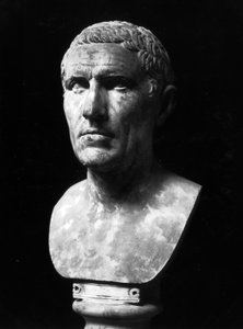 マルクス・クラウディウス・マルケルス（前268年頃～前208年頃）の胸像（大理石製 作： Roman Roman