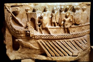ビレムを描いたローマ時代の低いレリーフ。弓の下にはクロコダイルが見えます。バチカン、バチカン市国、モニュメント、美術館、ギャラリーのポンツーン。 作： Roman Roman