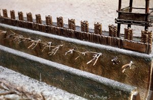 紀元前52年9月、ヴェルケセトリックスを破ったジュール・シーザーによるアレシアの攻防戦を再現したモデル。セザールが構築した防衛システムを表すディテール。ローマ、ローマ市民博物館 作： Roman Roman
