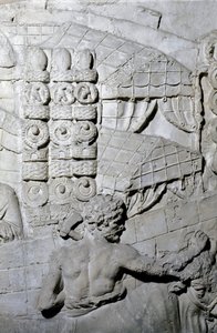 ローマの芸術「トラヤヌス帝（53-117）の時代に建設されたローマのトラヤヌスの円柱（トラジャネの円柱）（コロンナ・トライアナ）の浅浮彫りを再現した1862年の金型。トラヤヌスの柱は、トラヤヌス帝（53-117）の戦勝を記念して建てられました。 作： Roman Roman