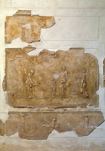 ローマ美術：ディオニュソスの秘儀への入門、ディオニュソスの儀式の祝賀。ヴィッラ・ファルネジーナの地域から出土した低層レリーフ。ローマ、ローマ国立博物館(o delle Terme)